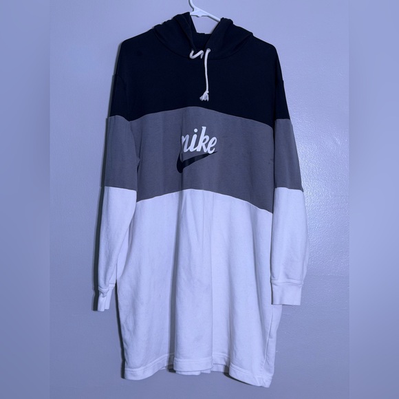 Nike oversized hoodie in black, gray and white blocks - Picture 6 of 6